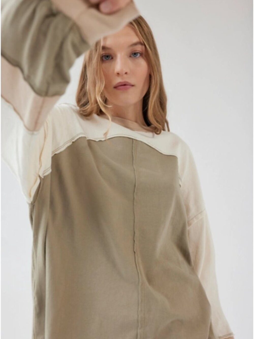 3/10$ BDG Nadia Pieced Long Sleeve Tee